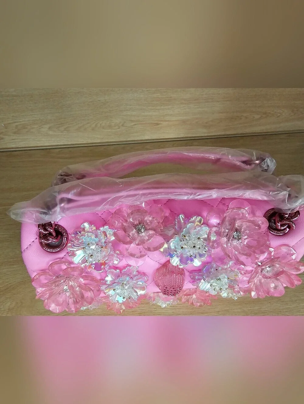 Kurt Geiger London Medium Kesington Flower Bag.